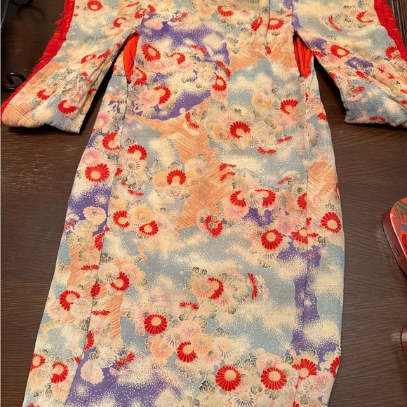 Rare Vintage 1920’s Child’s Kimono and Wooden Sandals - Picture 10 of 14